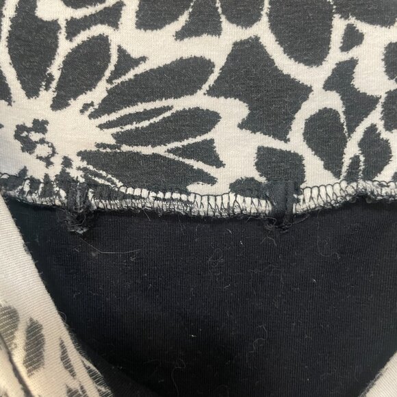 XXI Black & White B&W Floral Sunflower Stretch Mini Skirt High Waisted - Picture 2 of 3